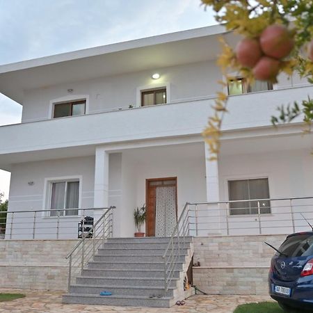 Mana Apartments Ksamil Exteriör bild
