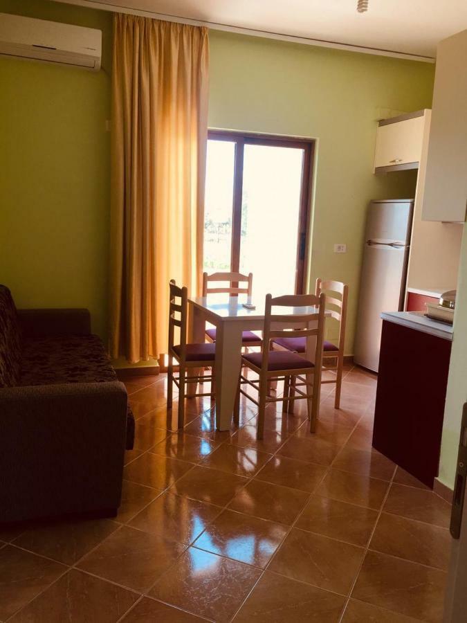 Mana Apartments Ksamil Exteriör bild