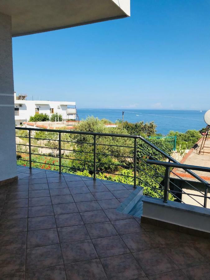 Mana Apartments Ksamil Exteriör bild